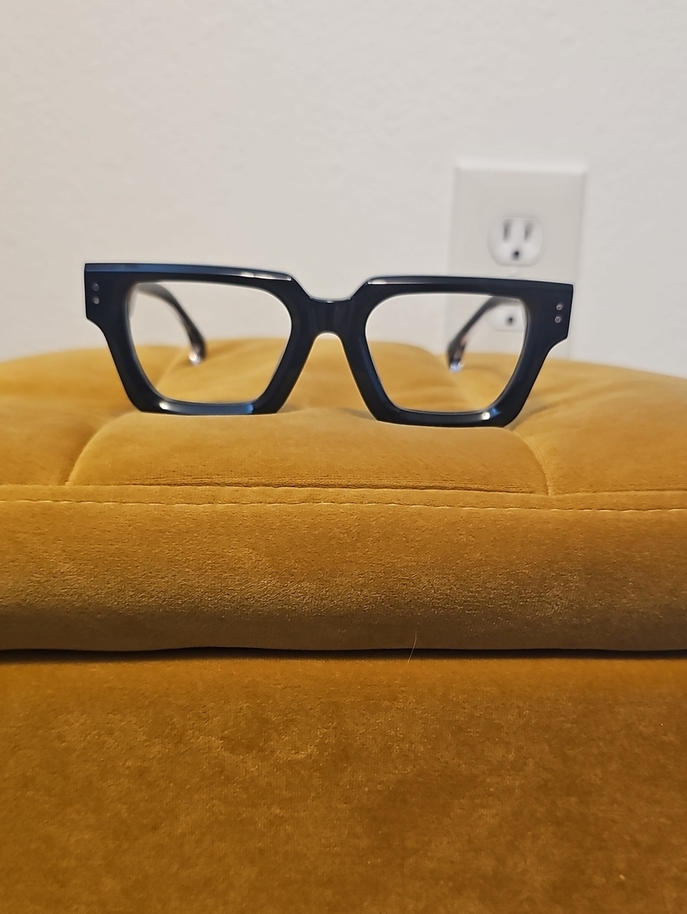●●DONAHUGH UNISEX SQUARE BLACK EYE FRAME NIB●●